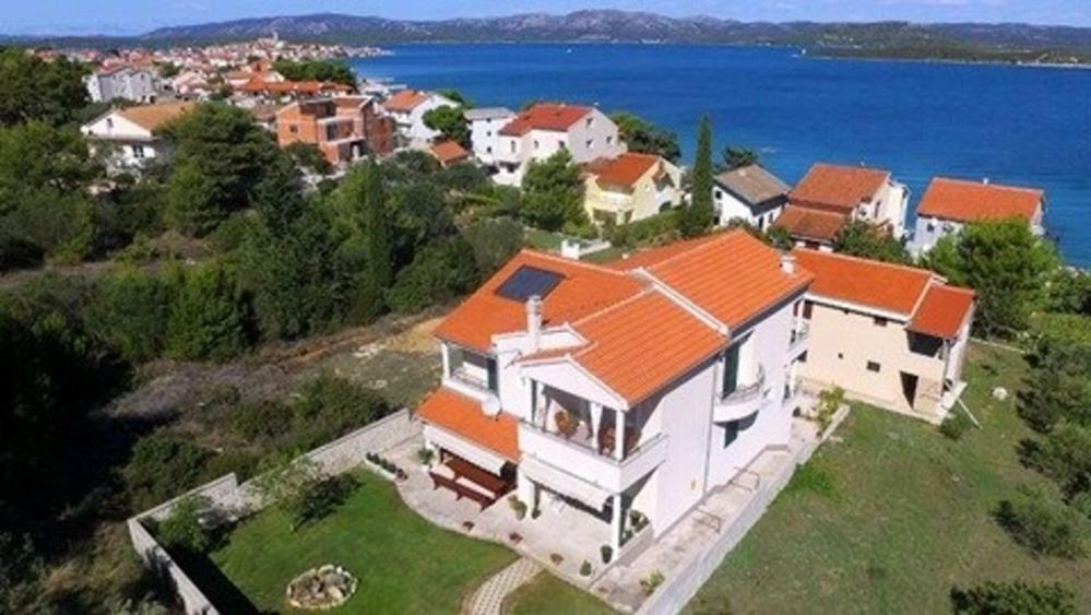 Apartments Nada Бетина Екстериор снимка