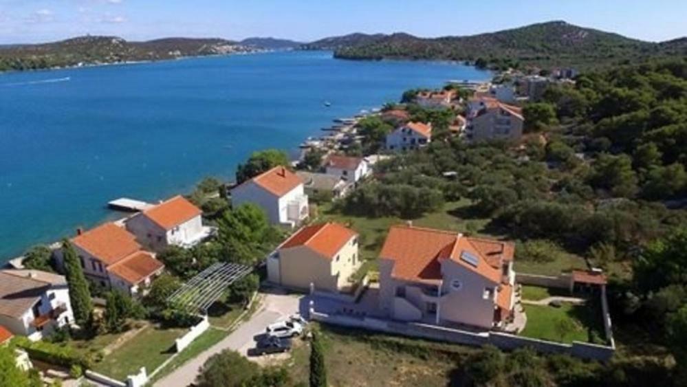 Apartments Nada Бетина Екстериор снимка