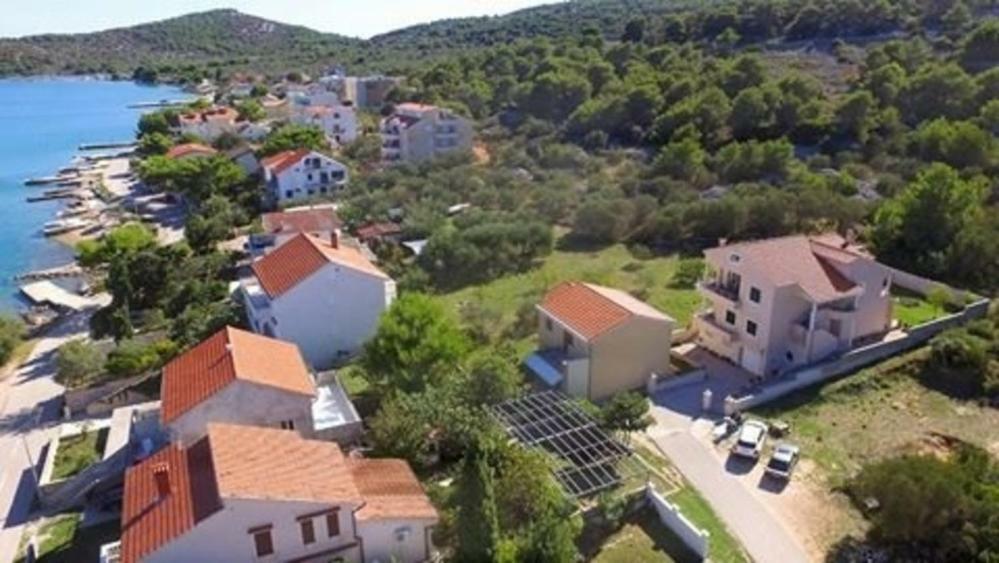 Apartments Nada Бетина Екстериор снимка
